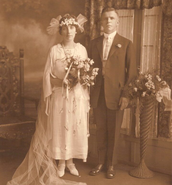 Emigrating from Ireland 1-Bart-Nellie-Murphy-Wedding3-718×10241