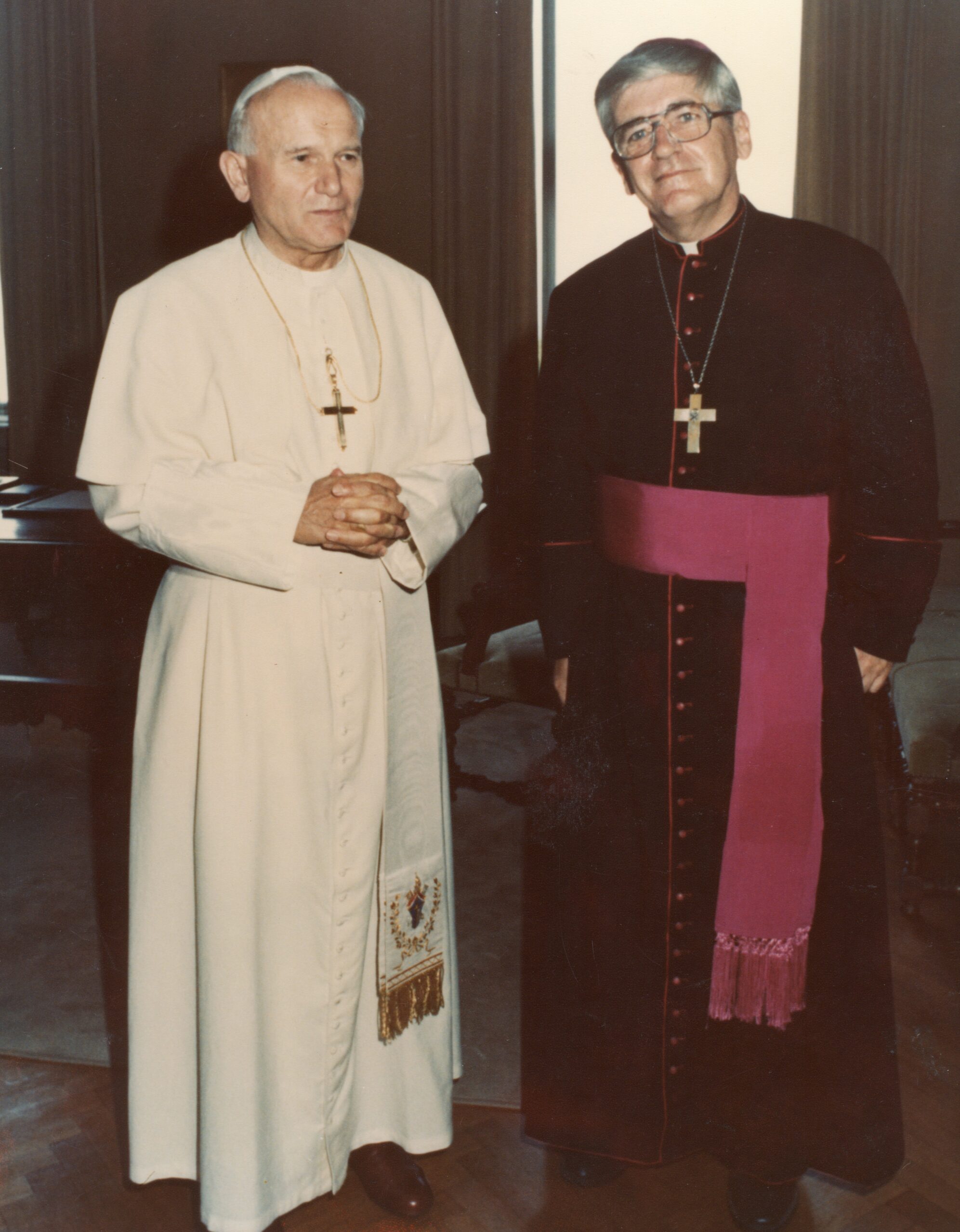 35.1-Bishop-Murphy-with-Pope-John-Paul-II