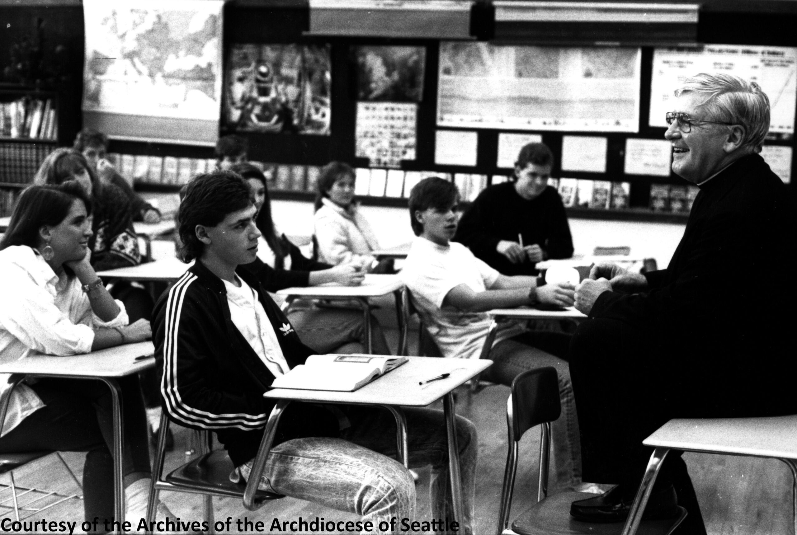 51-AM-Addressing-a-group-of-students
